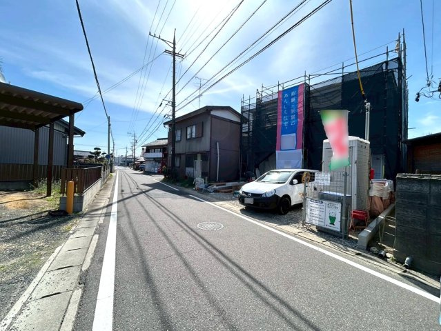 クワイエ　一宮市萩原町西御堂第2　全1区画分譲の前面道路含む現地写真|「現地（2026年3月9日）撮影」　　
■前面道路　
■ヤマダ不動産　株式会社リライフ