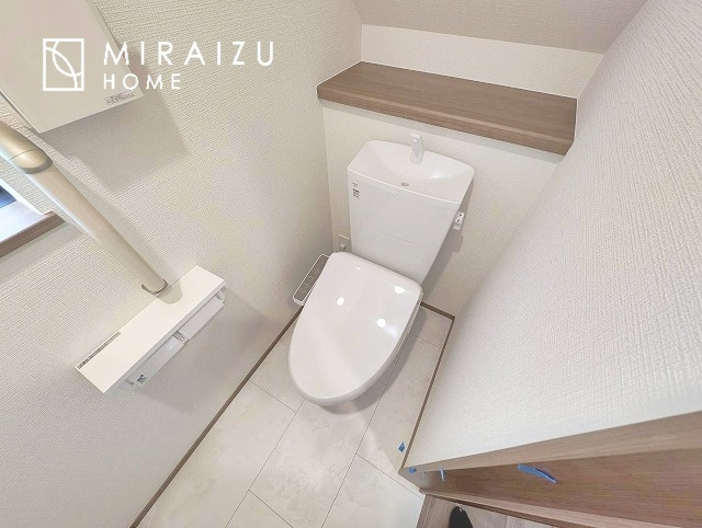 【トイレ】 | おしり洗浄、ビデ洗浄、暖房便座の機能を標準装備。トイレットペーパーの無駄遣いを防ぎ、肌を傷つける心配がありません♪