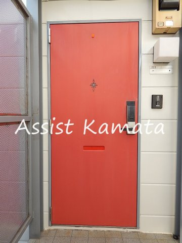 ネオ・デジャヴの玄関