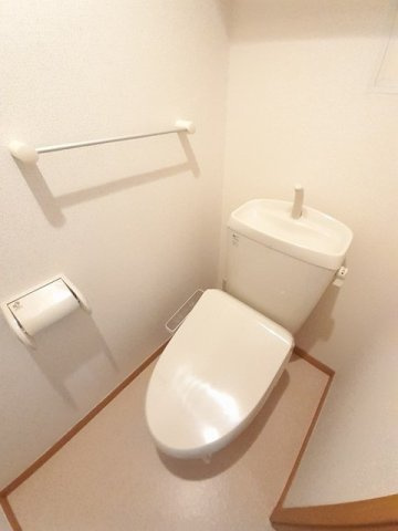 シェーンベルク土器Ｄのトイレ|落ち着いた色調のトイレです