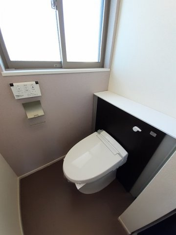 ガーデンハウスＭ　Ｃのトイレ|落ち着いた色調のトイレです