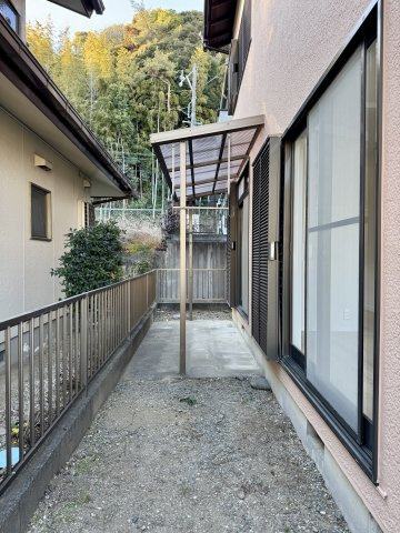 中央区和合町の庭|洗濯物干しにも便利な、コンパクトで実用的なお庭です！