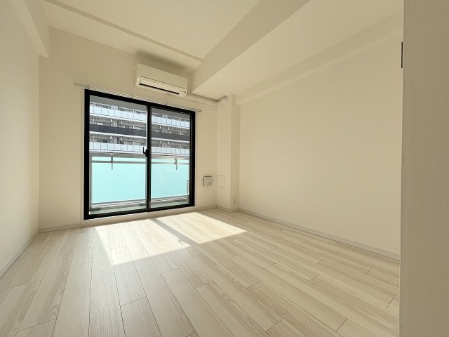 M-RESIDENCE新大阪Gardenの居間・リビング