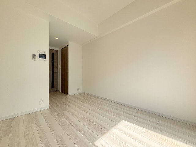 M-RESIDENCE新大阪Gardenの洋室