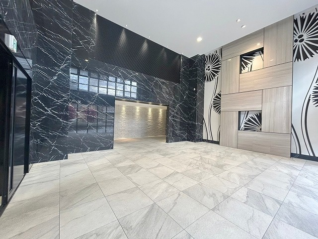 M-RESIDENCE新大阪Gardenのロビー