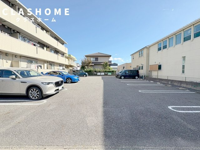 フィオーレ　　刈谷市近郊の賃貸はクラスホーム刈谷店の駐車場