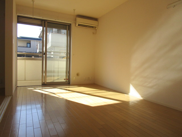 メゾン　ド　マレの居間・リビング|★洋室★オールフローリング★