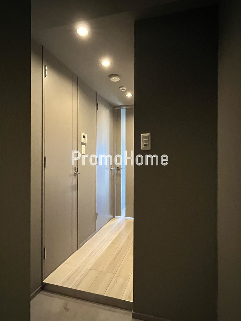 シーズンフラッツ浅草橋の玄関