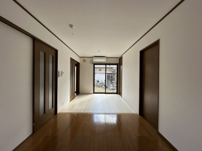 【居間・リビング】 | 川島尻堀町 一戸建