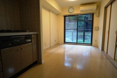 【居間・リビング】 | カスタリア新宿7丁目 | おしゃれな居間です