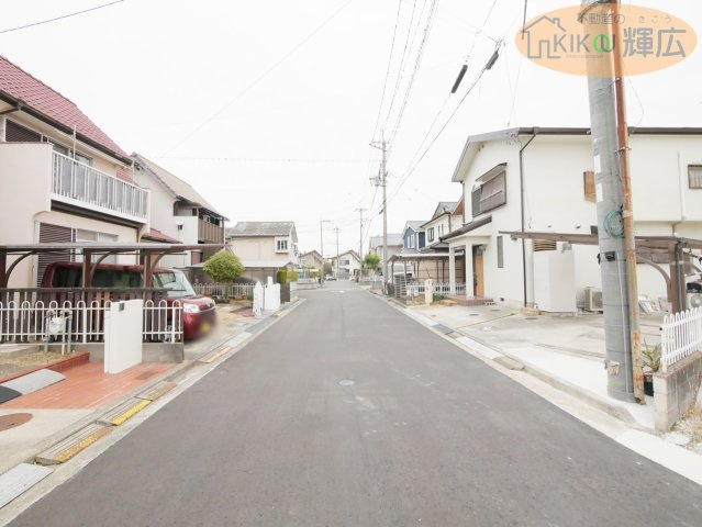 【前面道路含む現地写真】 | 明石市二見町福里　中古戸建
