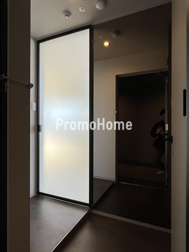 シーズンフラッツ浅草橋の玄関