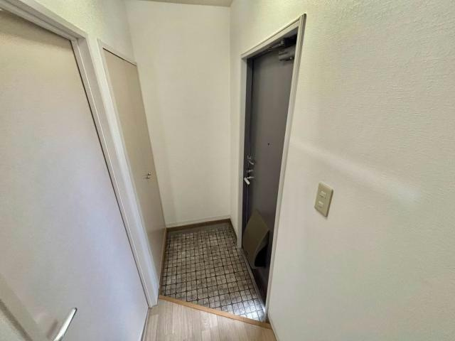 グリーンハイツ高砂の玄関