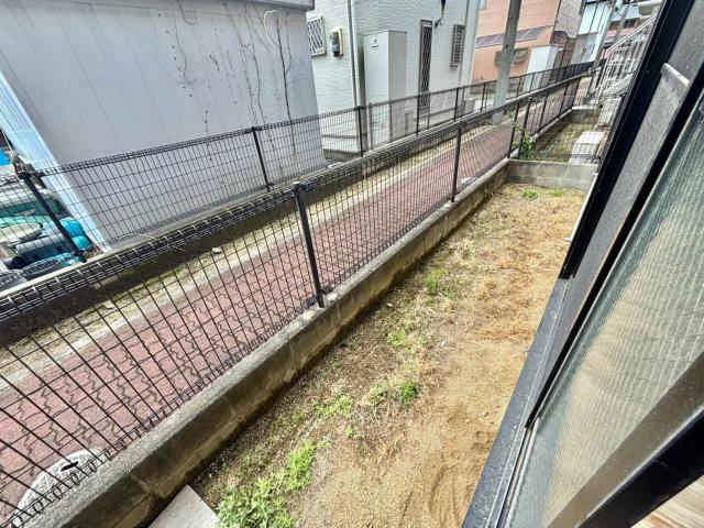 グリーンハイツ高砂のバルコニー