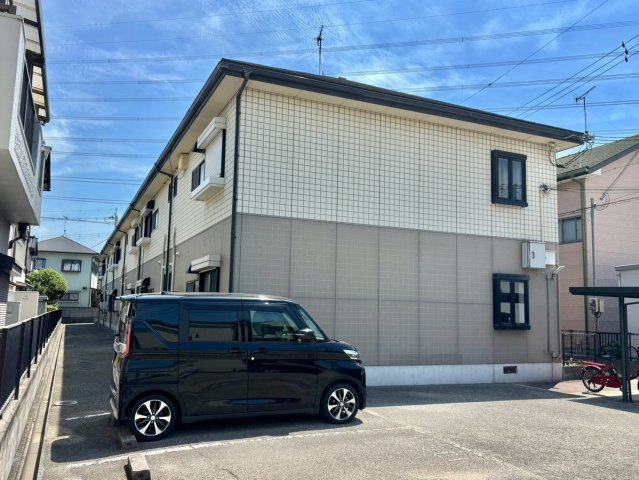 グリーンハイツ高砂の外観