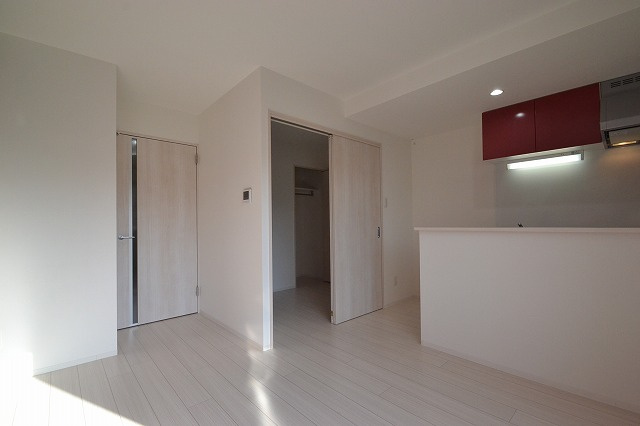 月光南観音 参番館の居間・リビング