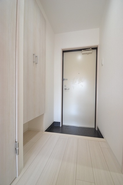 月光南観音 参番館の玄関