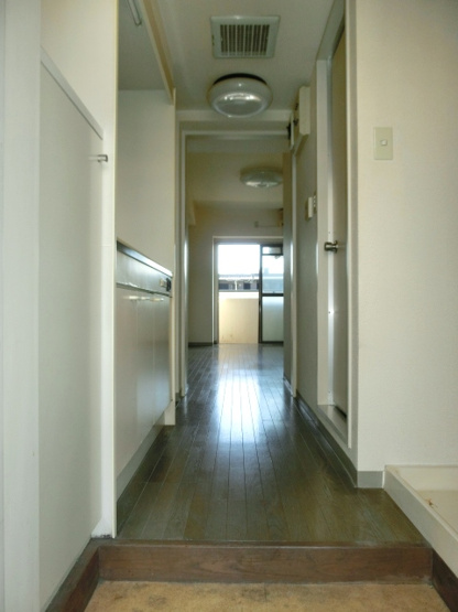 【玄関】 | メインステージ西国分寺壱番館 | 玄関入るとこんな感じ。