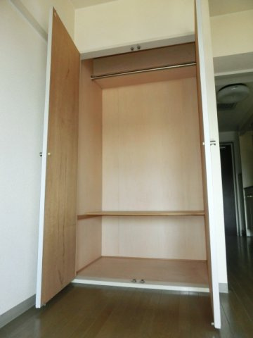 【収納】 | メインステージ西国分寺壱番館 | クローゼットタイプの収納スペース。