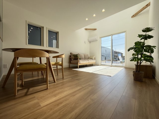 【居間・リビング】 | 熊谷市新堀　新築戸建　フルクラシル　全1棟　B号棟