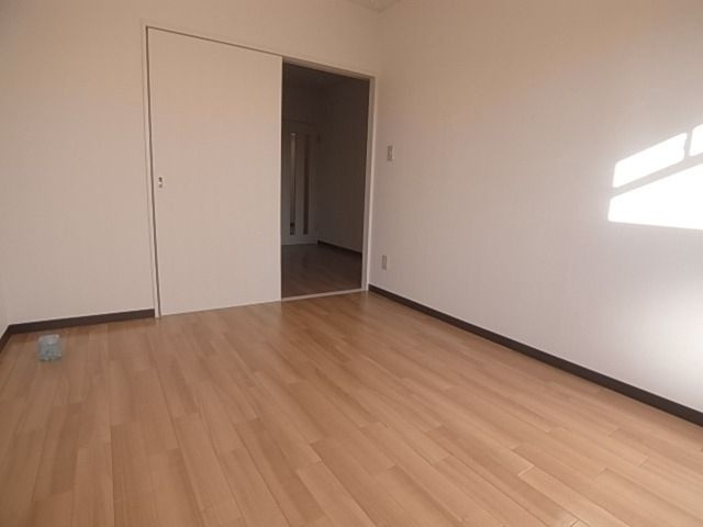 アインス花園の居間・リビング