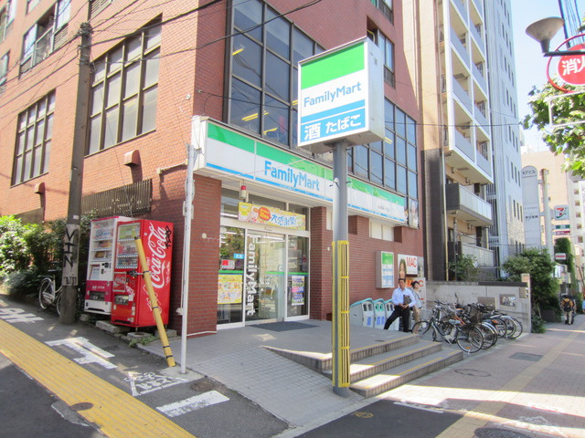 Ｃｒｅｓｔ高田馬場のその他|ファミリーマート高田馬場駅西店