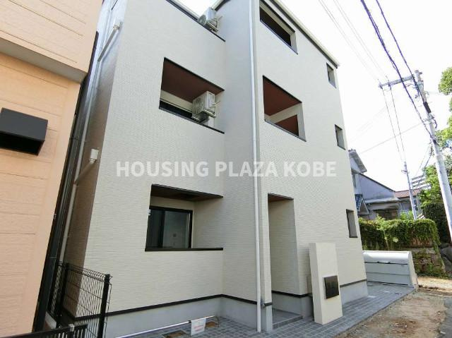 グランメール月見山の外観