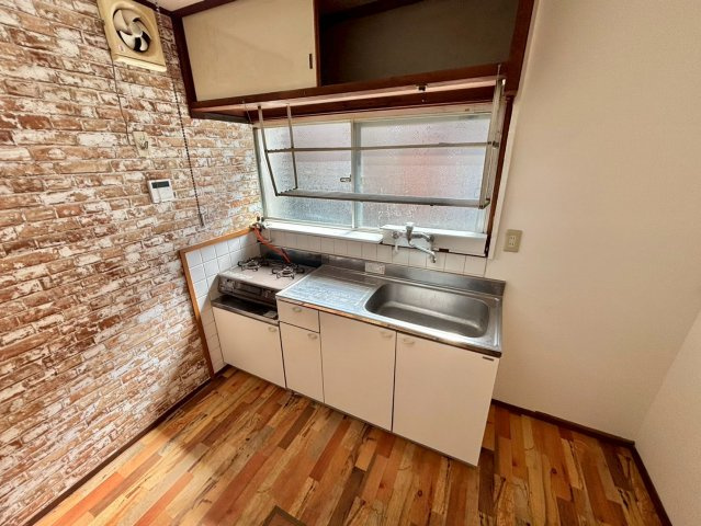 春日野町戸建のキッチン
