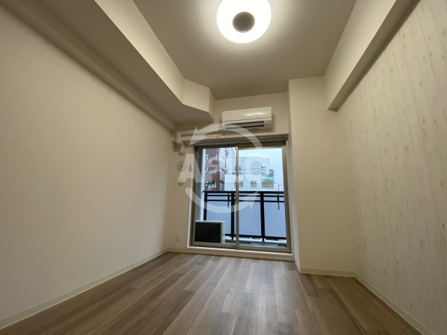 プレサンス天神橋筋六丁目ヴォワールの居間・リビング|プレサンス天神橋六丁目ヴォワール　洋室