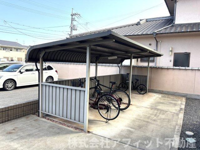 【その他共用部分】 | ソレイユ曙 | 屋根付駐輪場