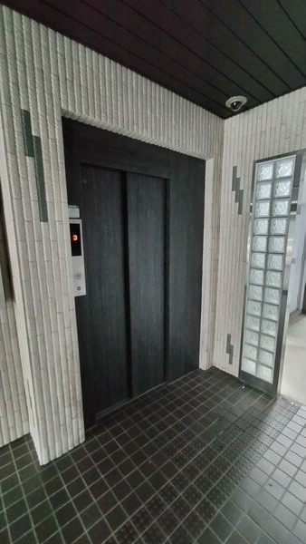 アサノハイツのエントランス
