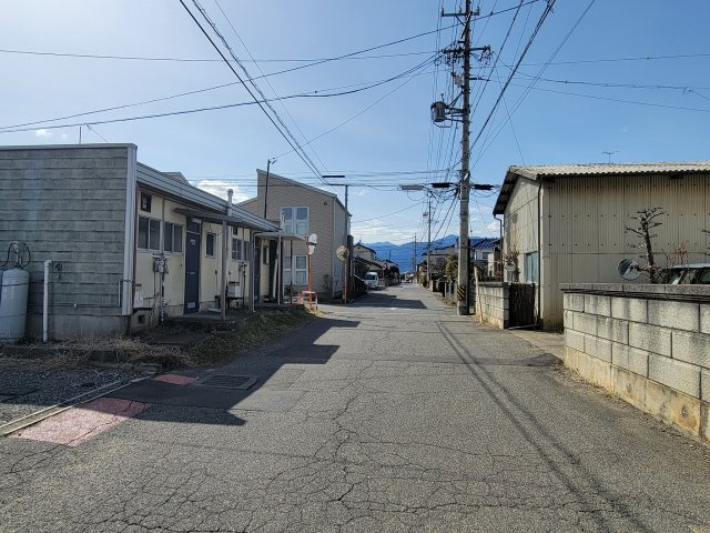 南原１丁目売土地の前面道路含む現地写真
