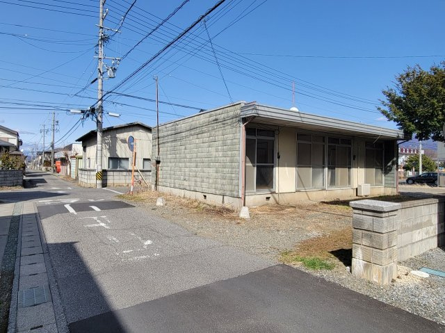 南原１丁目売土地の前面道路含む現地写真