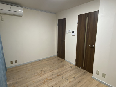 【居間・リビング】 | ファミリーハイツ | 綺麗な洋室です！