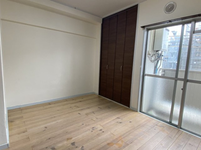 【洋室】 | ファミリーハイツ | 西向きなので温かく、明るいお部屋になっております！