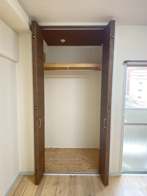 【収納】 | ファミリーハイツ | 洋服が掛けられるクローゼットです！