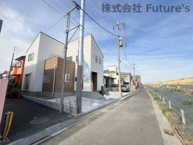 三郷市早稲田7丁目　新築戸建　全1棟の前面道路含む現地写真|前面道路含む現地写真です。