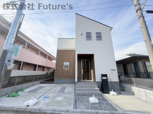 三郷市早稲田7丁目　新築戸建　全1棟の外観|税優遇が受けられる長期優良住宅認定物件！屋根がオシャレな邸宅です☆