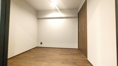 【洋室】 | インペリアル広尾 | ※キッチン横洋室