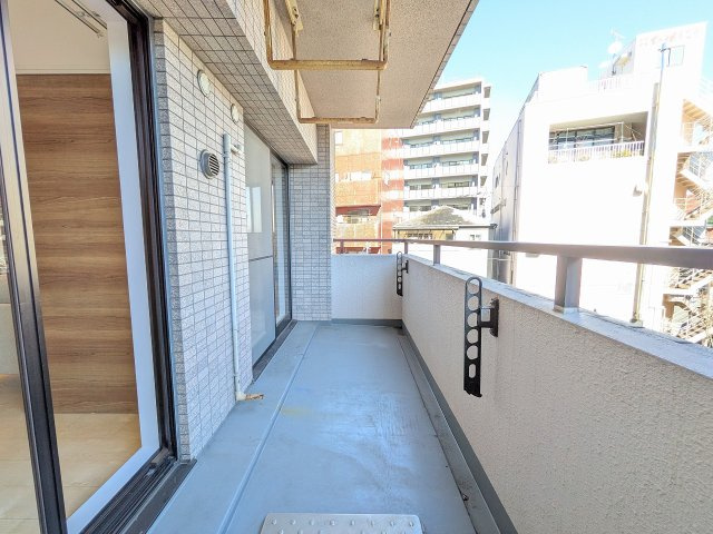 コートプラザ八王子のバルコニー|～東向きバルコニー　心地の良い朝陽が入る住戸です～