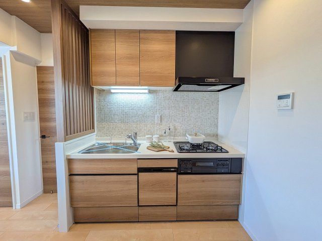 コートプラザ八王子のキッチン|～新規交換済、使い勝手の良いシステムキッチン～