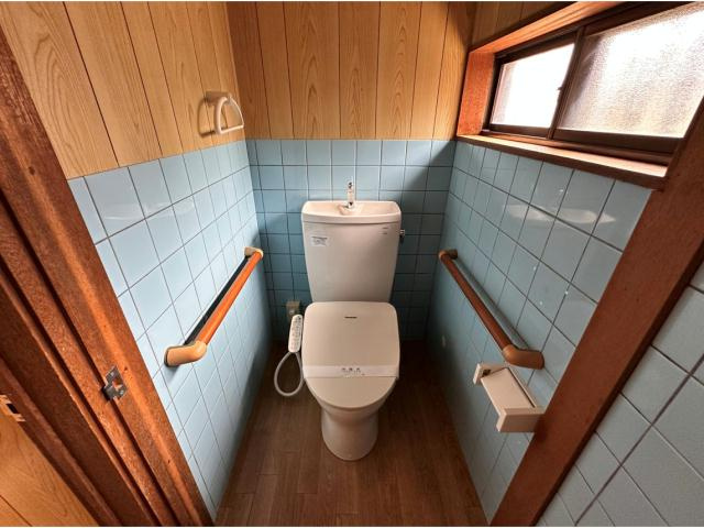 高砂市米田町塩市306戸建てのトイレ