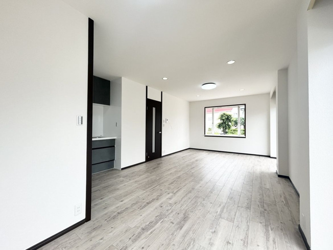 【居間・リビング】 | 糟屋郡宇美町四王寺坂３丁目　中古一戸建☆仲介手数料無料☆