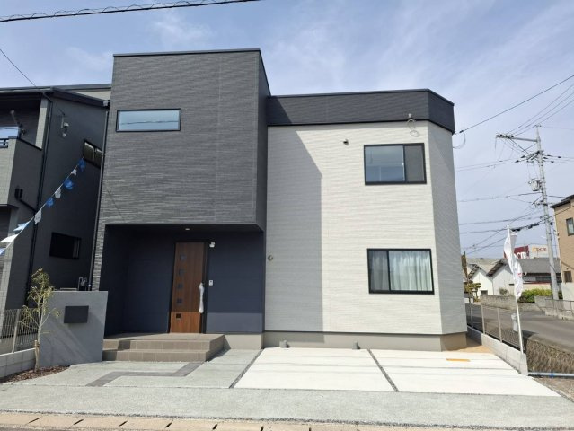 ルルーディア東区益野町④１号棟の外観|令和６年９月完成。
築後未入居の物件です。