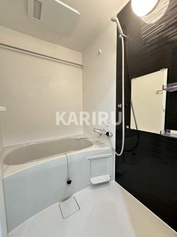 エムブイインプ大阪放出の浴室