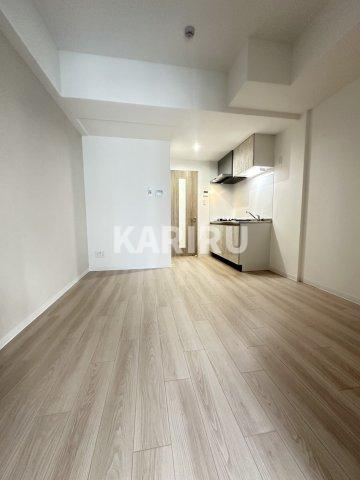 エムブイインプ大阪放出の居間・リビング