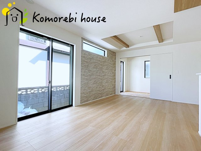 上尾市上　31期　新築戸建て　02の居間・リビング|26.5.9　撮影済み