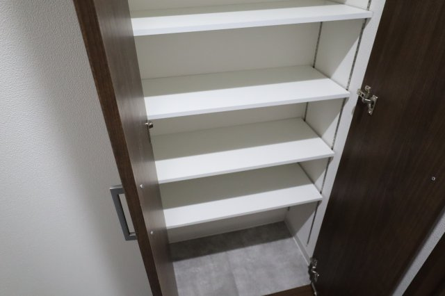 クレアール小綱町の収納