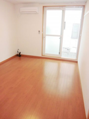 【居間・リビング】 | リラ | 同タイプ室内