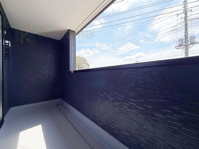 小美玉市江戸1期　新築戸建て　1号棟のバルコニー|急な雨でも安心のインナーバルコニー♪忙しいご夫婦も大満足♪